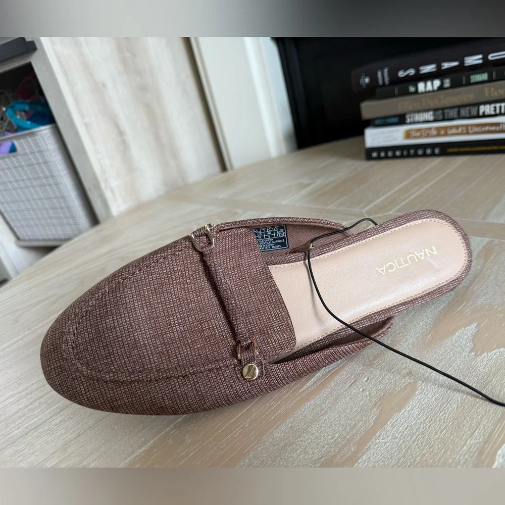 Nautica|Women's Brown Tan slip on loafer sandals,NWT In size 11•••Classic style - Picture 4 of 10